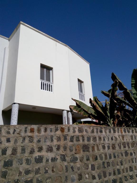 Chez Momar, Surf Trip Apartment Dakar Ngoại thất bức ảnh